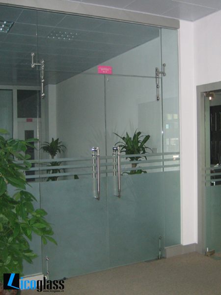 cua-kinh-thuy-luc-2-canh-3-vach-ben-lcl (1)